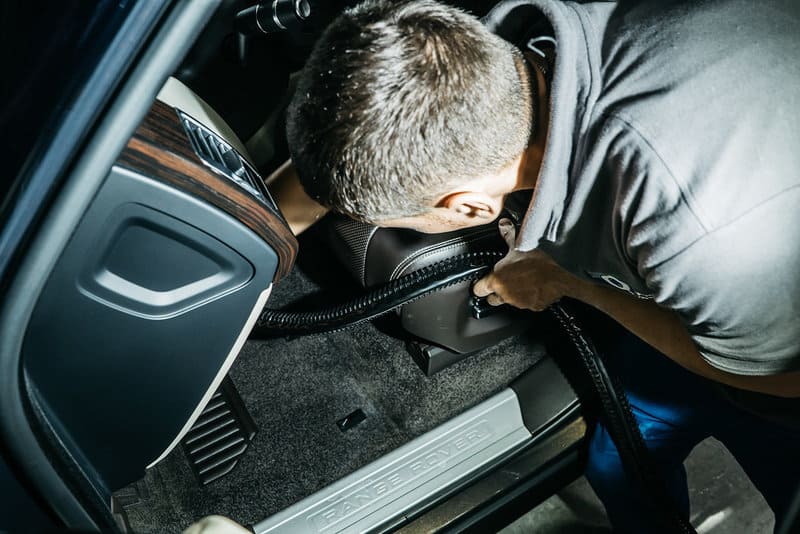 Ремонт и восстановление тканевых сидений автомобиля